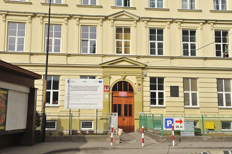 Zespol Szkol Drogowo Geodezyjnych Jaroslaw