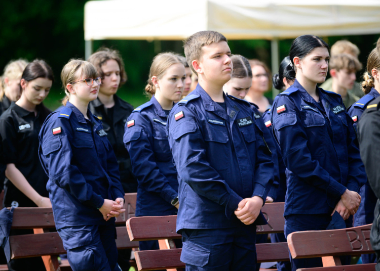 Zespół Szkół Mundurowo Technicznych W Ostrowie