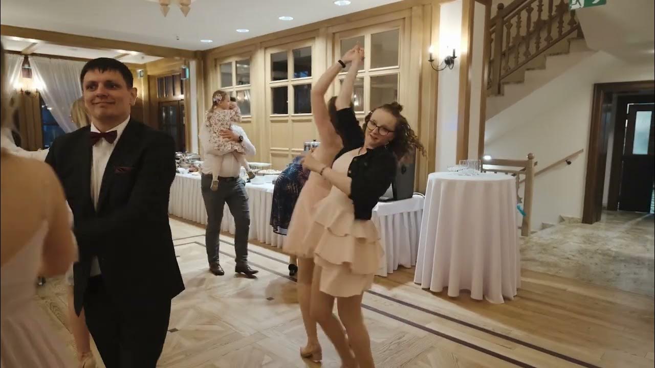 Zespół Verb Pszczółka Maja sobie lata tel 786 266 864 - YouTube Pszczółka Maja Sobie Lata Ooo Zbiera Nektar Gdzieś Na Kwiatach