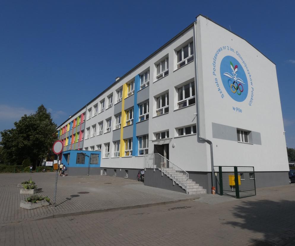 Znamy wyniki powtórnych badań wody w Szkole Podstawowej nr 2 w Pile Szkoła Podstawowa Nr 2 W Pile